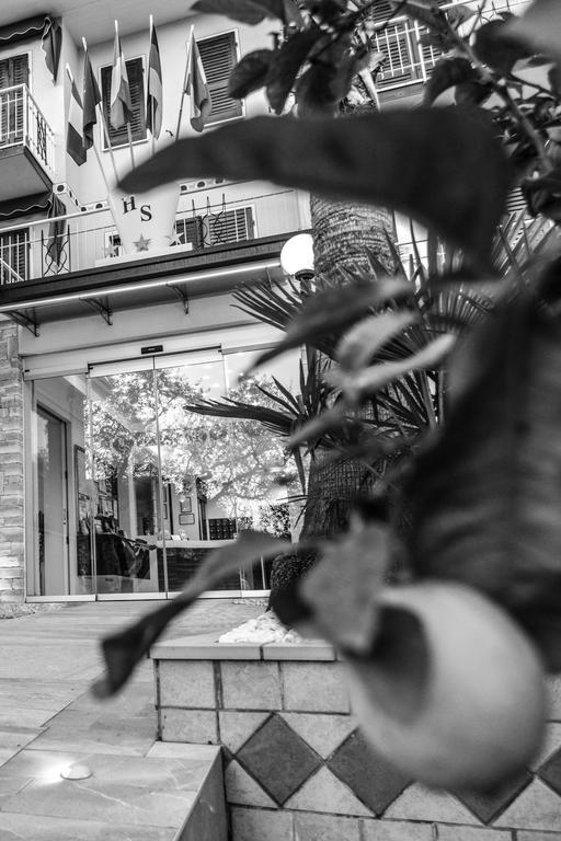 Hotel Sorriso Toscolano Maderno Exterior photo